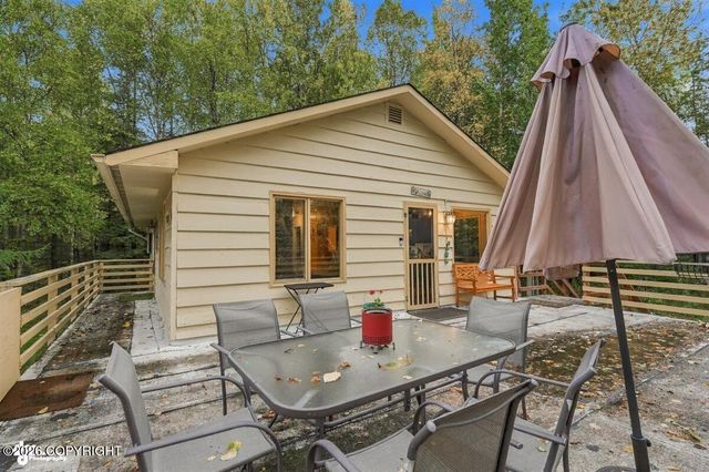 7239 Violet Place, Anchorage, AK 99502