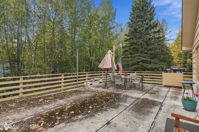 7239 Violet Place, Anchorage, AK 99502