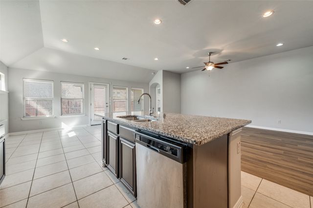 1033 Water Garden Circle, Little Elm, TX 75068