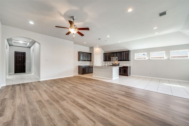 1033 Water Garden Circle, Little Elm, TX 75068