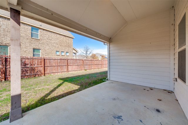 1033 Water Garden Circle, Little Elm, TX 75068
