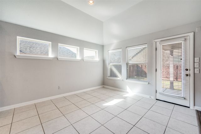 1033 Water Garden Circle, Little Elm, TX 75068