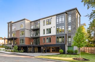 20 Kinmonth Rd 201, Newton, MA 02468