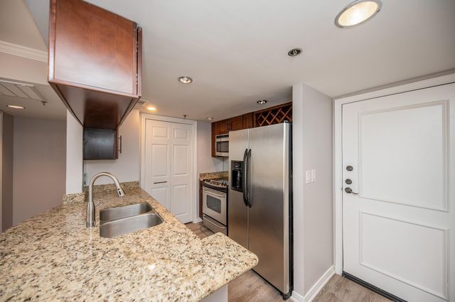 3525 Sage Road 1612, Houston, TX 77056