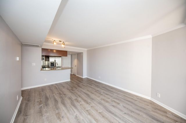 3525 Sage Road 1612, Houston, TX 77056