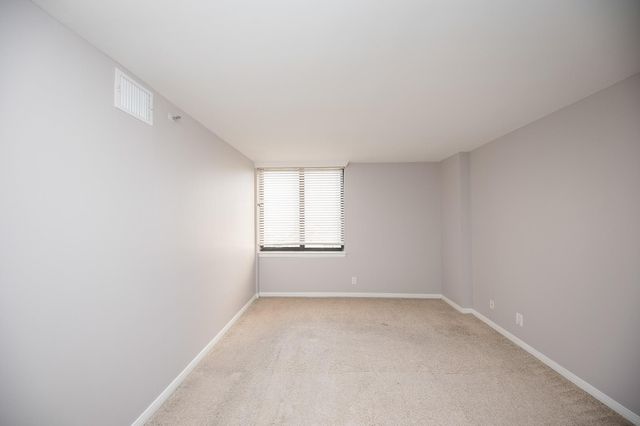 3525 Sage Road 1612, Houston, TX 77056