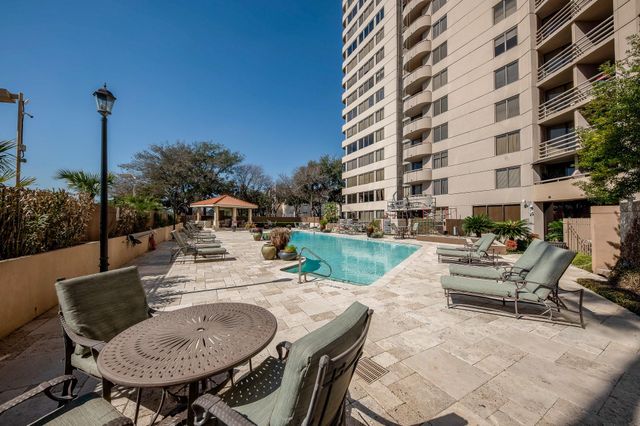 3525 Sage Road 1612, Houston, TX 77056