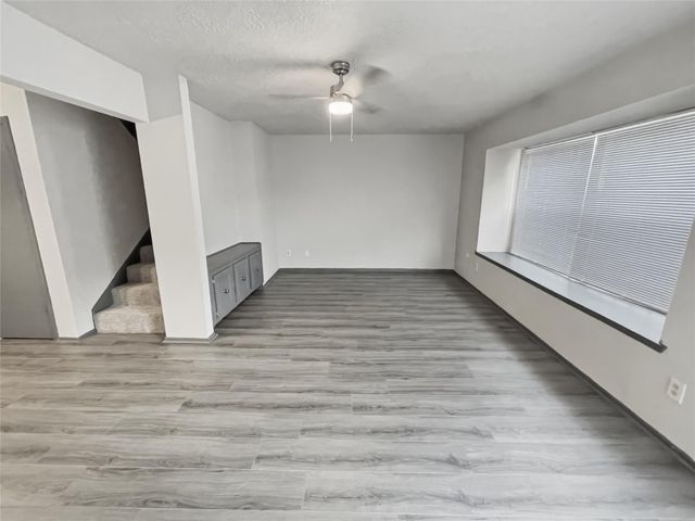 7283 Chasewood Drive, Houston, TX 77489