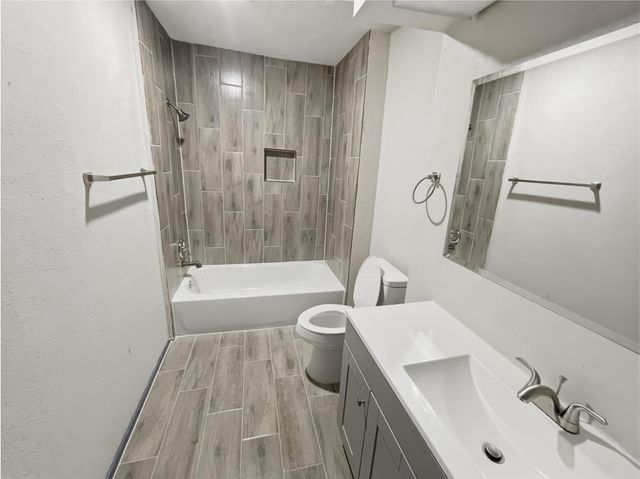 7283 Chasewood Drive, Houston, TX 77489