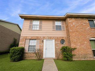 7283 Chasewood Drive, Houston, TX 77489