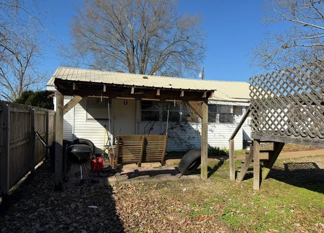 150 POWELL ST, Hickory Valley, TN 38042