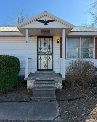 150 POWELL ST, Hickory Valley, TN 38042