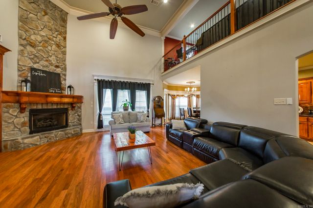 1916 Oakbrook Drive, Sherwood, AR 72120