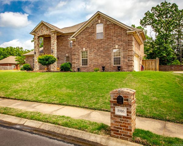 1916 Oakbrook Drive, Sherwood, AR 72120