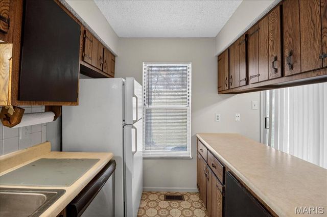 758 Delray Drive H, St Peters, MO 63376