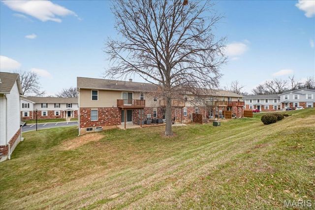 758 Delray Drive H, St Peters, MO 63376
