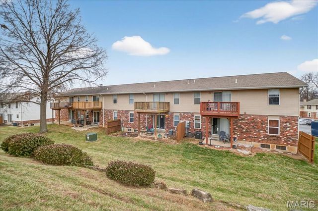 758 Delray Drive H, St Peters, MO 63376