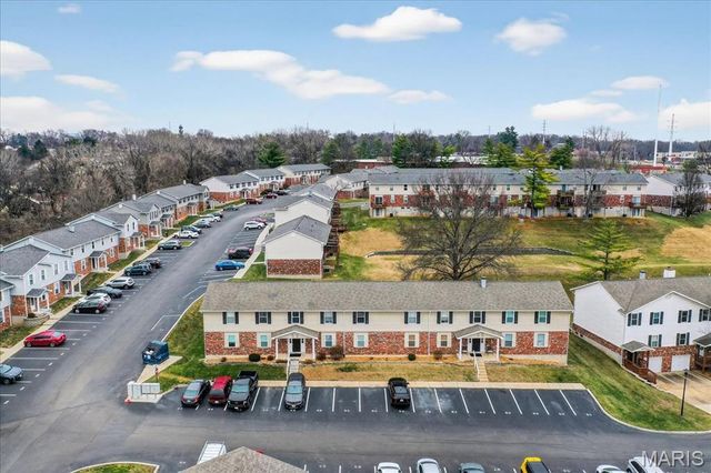 758 Delray Drive H, St Peters, MO 63376