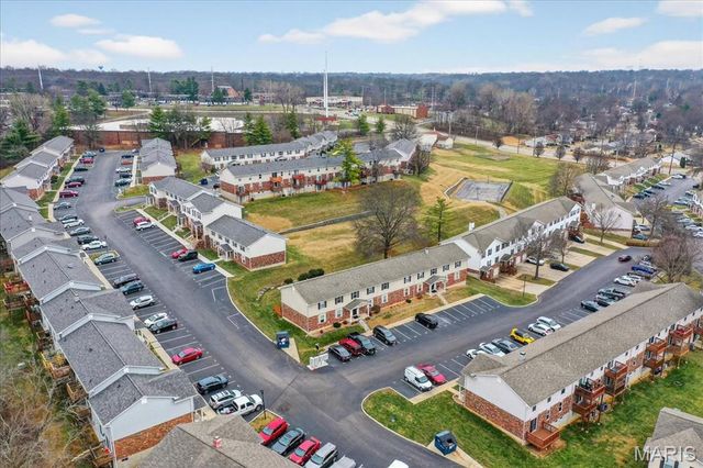 758 Delray Drive H, St Peters, MO 63376