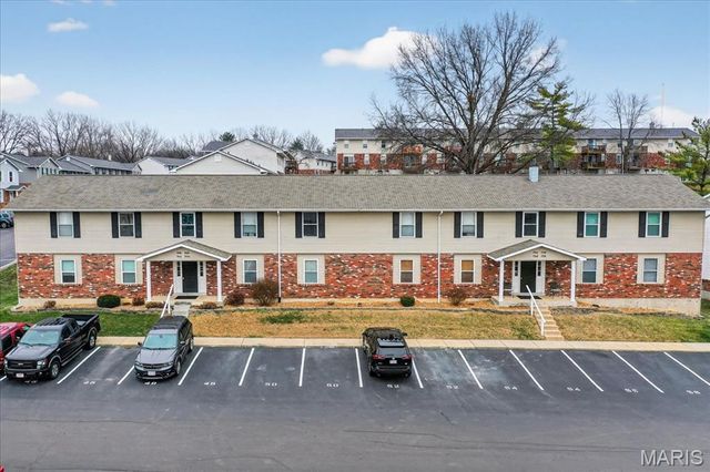 758 Delray Drive H, St Peters, MO 63376