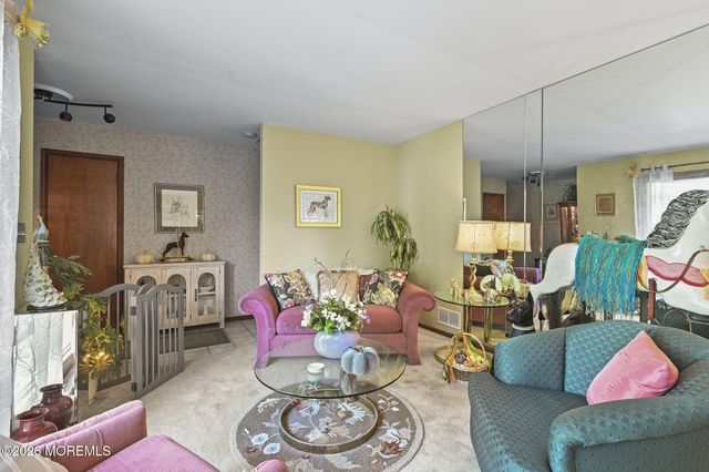 944 Leonardville Road, Leonardo, NJ 07737
