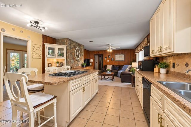 944 Leonardville Road, Leonardo, NJ 07737
