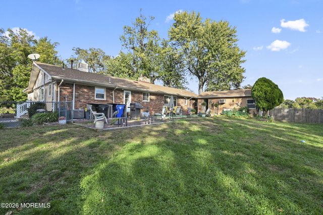 944 Leonardville Road, Leonardo, NJ 07737