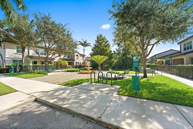 4673 MEDITERRANEAN Circle, Palm Beach Gardens, FL 33418
