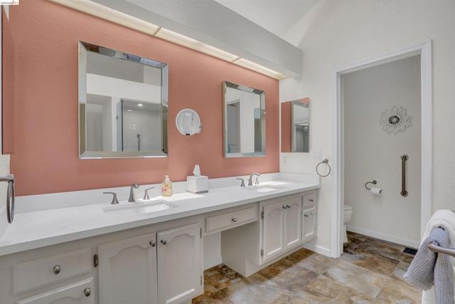 1952 Cherry Hills Dr, Discovery Bay, CA 94505