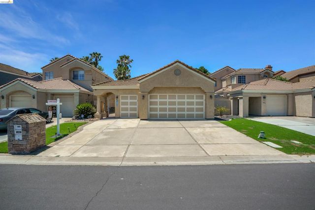 1952 Cherry Hills Dr, Discovery Bay, CA 94505