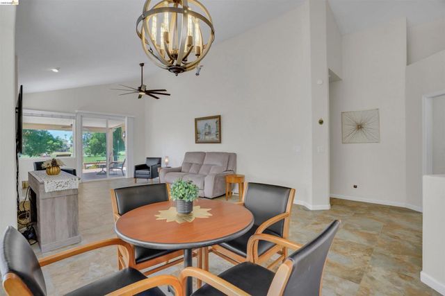 1952 Cherry Hills Dr, Discovery Bay, CA 94505