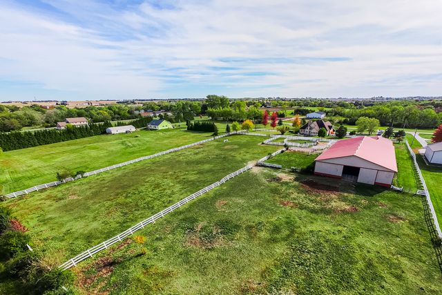 2601 N 3653rd Road, Sheridan, IL 60551