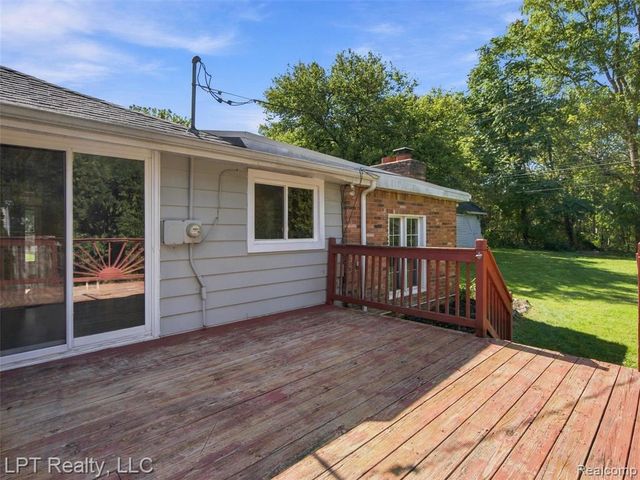 29915 Milford Road, New Hudson, MI 48165