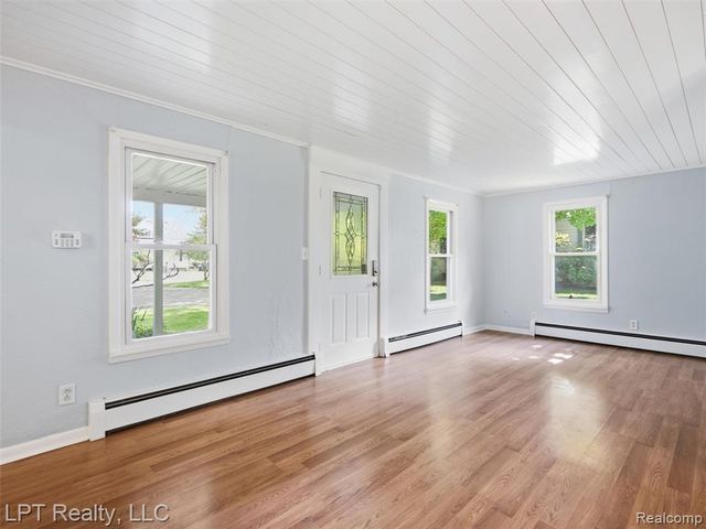 29915 Milford Road, New Hudson, MI 48165