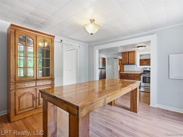 29915 Milford Road, New Hudson, MI 48165