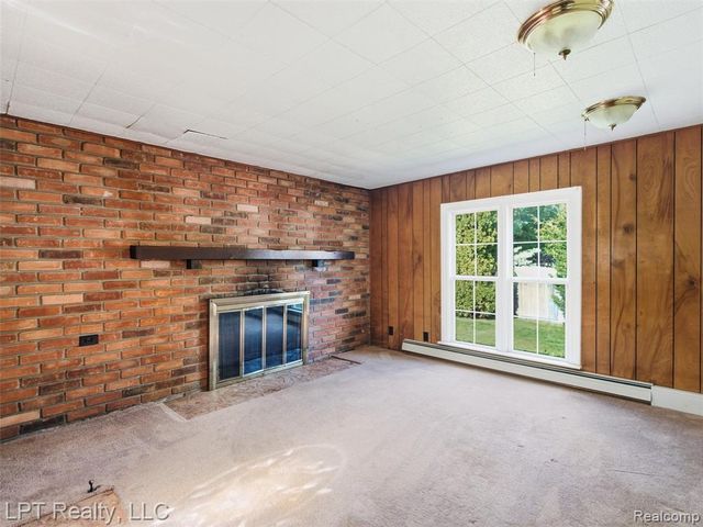 29915 Milford Road, New Hudson, MI 48165