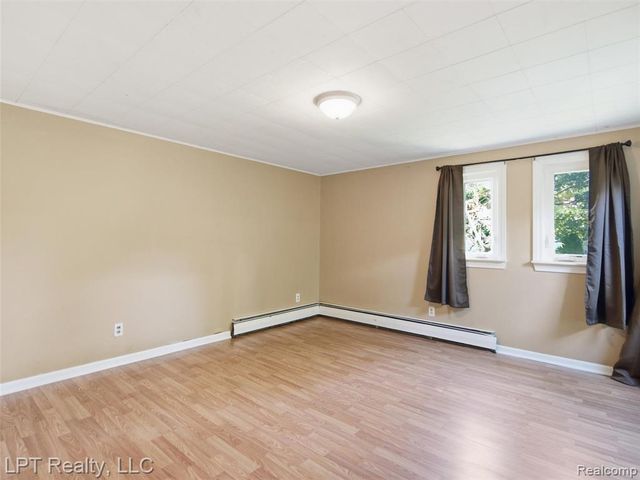 29915 Milford Road, New Hudson, MI 48165