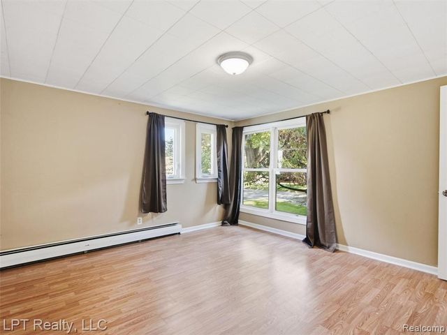 29915 Milford Road, New Hudson, MI 48165