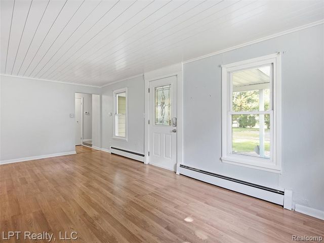 29915 Milford Road, New Hudson, MI 48165