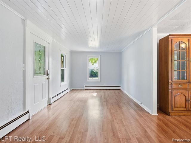 29915 Milford Road, New Hudson, MI 48165