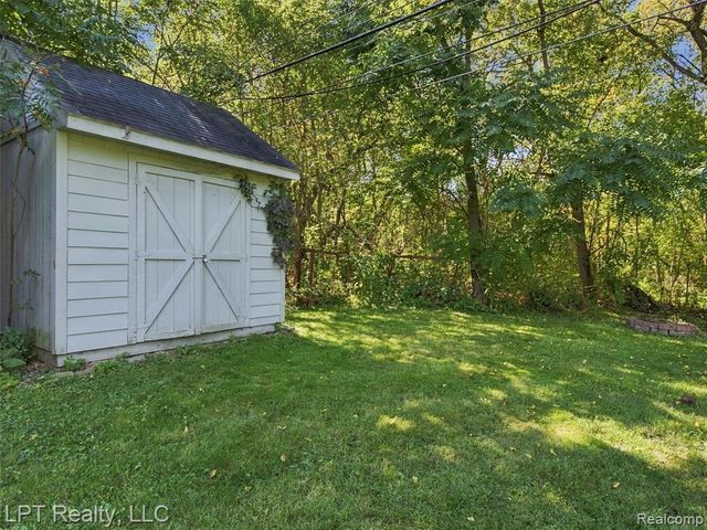 29915 Milford Road, New Hudson, MI 48165