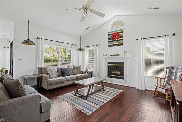 2400 Raynor CT, Virginia Beach, VA 23456