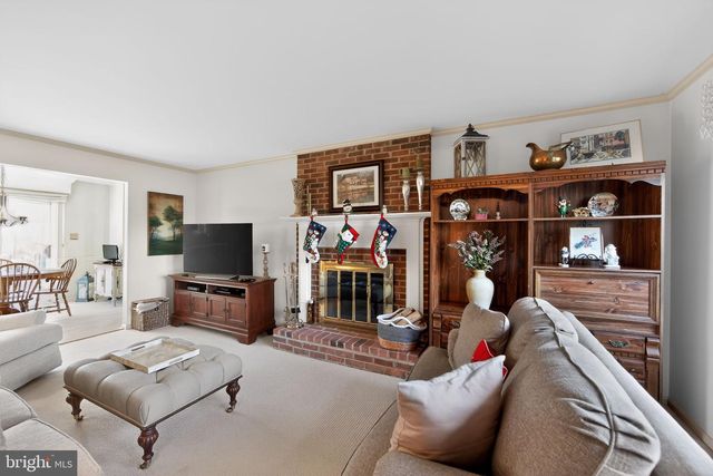 804 PLUMTRY DR, West Chester, PA 19382