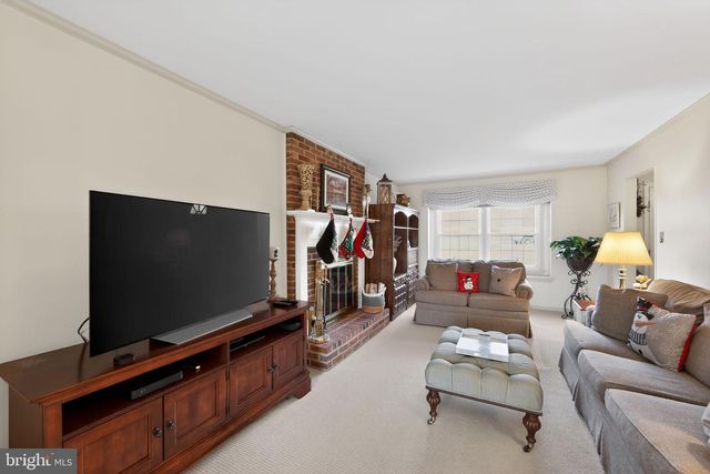 804 PLUMTRY DR, West Chester, PA 19382