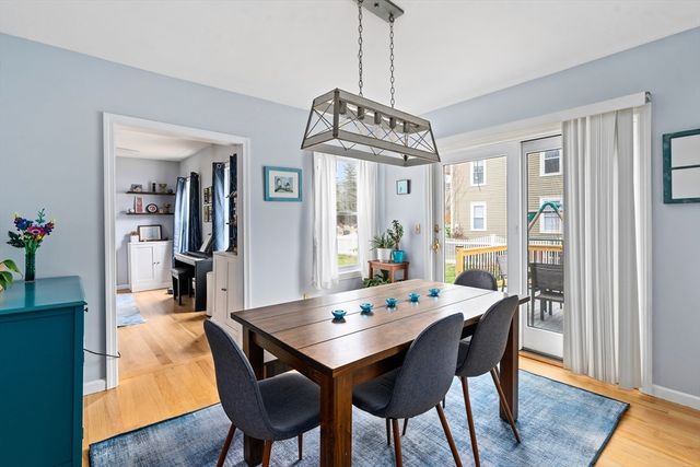 52 Williston Ave, Easthampton, MA 01027