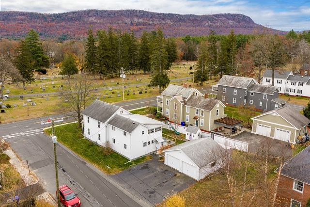 52 Williston Ave, Easthampton, MA 01027