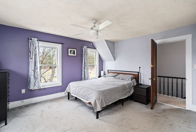 52 Williston Ave, Easthampton, MA 01027