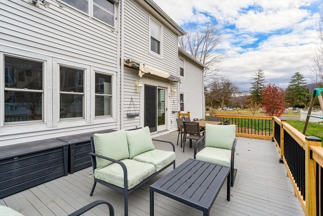 52 Williston Ave, Easthampton, MA 01027