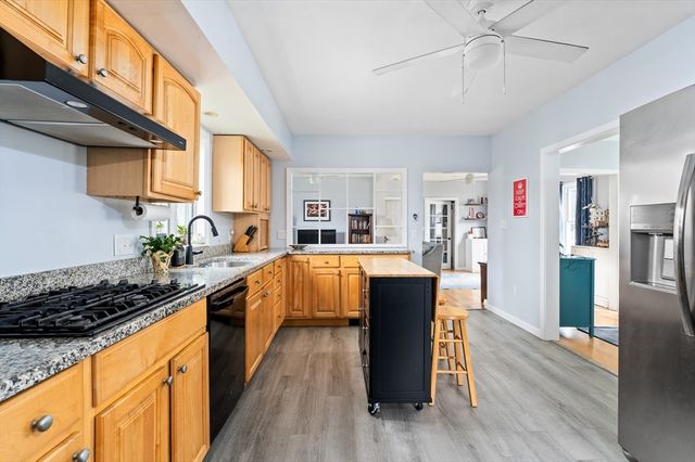 52 Williston Ave, Easthampton, MA 01027