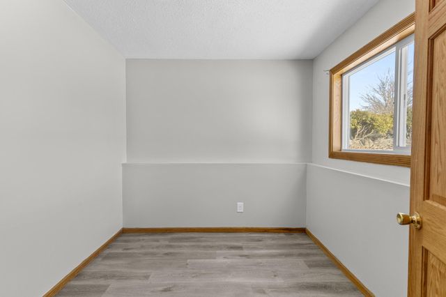 3845 Hale Avenue N, Oakdale, MN 55128